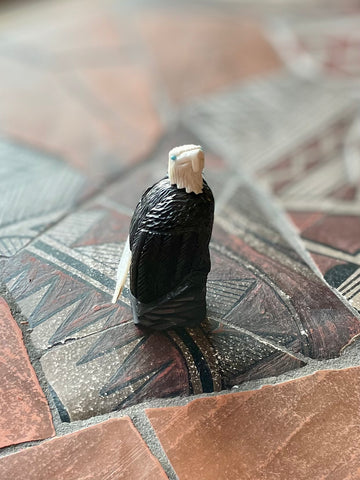 Bald eagle fetish carving