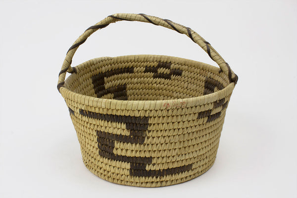 VINTAGE ANTIQUE NATIVE AMERICAN AKWESASNE TRIBE HARVEST fashion BASKET, CANOE SHAPED