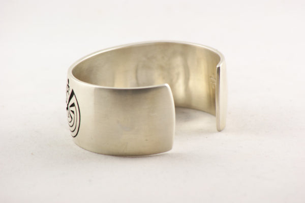 Hopi Overlay Man in the Maze Cuff Bracelet by Ben Mansfield - Turquoise Village - 3