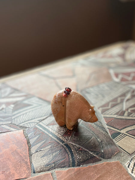 Tigilite bear fetish carving