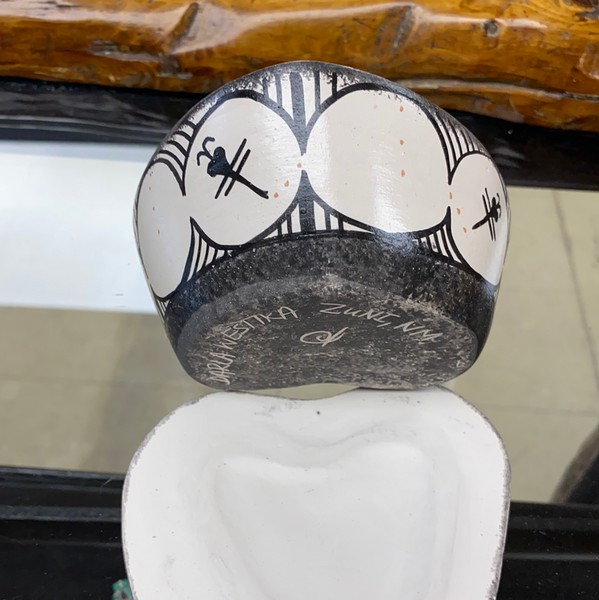 Handmade ceramic heart pottery box